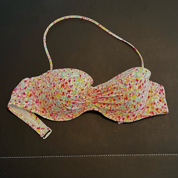 Victoria Secret swim top - Picture 1 of 4